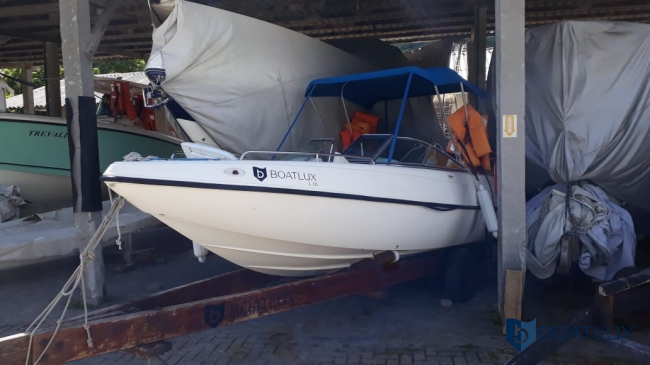 Foto embarcação