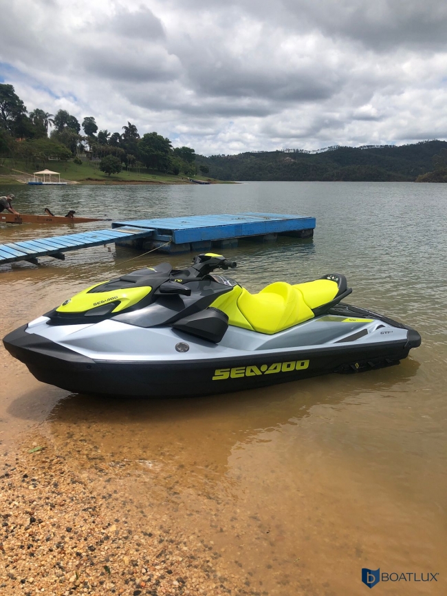 Foto embarcação